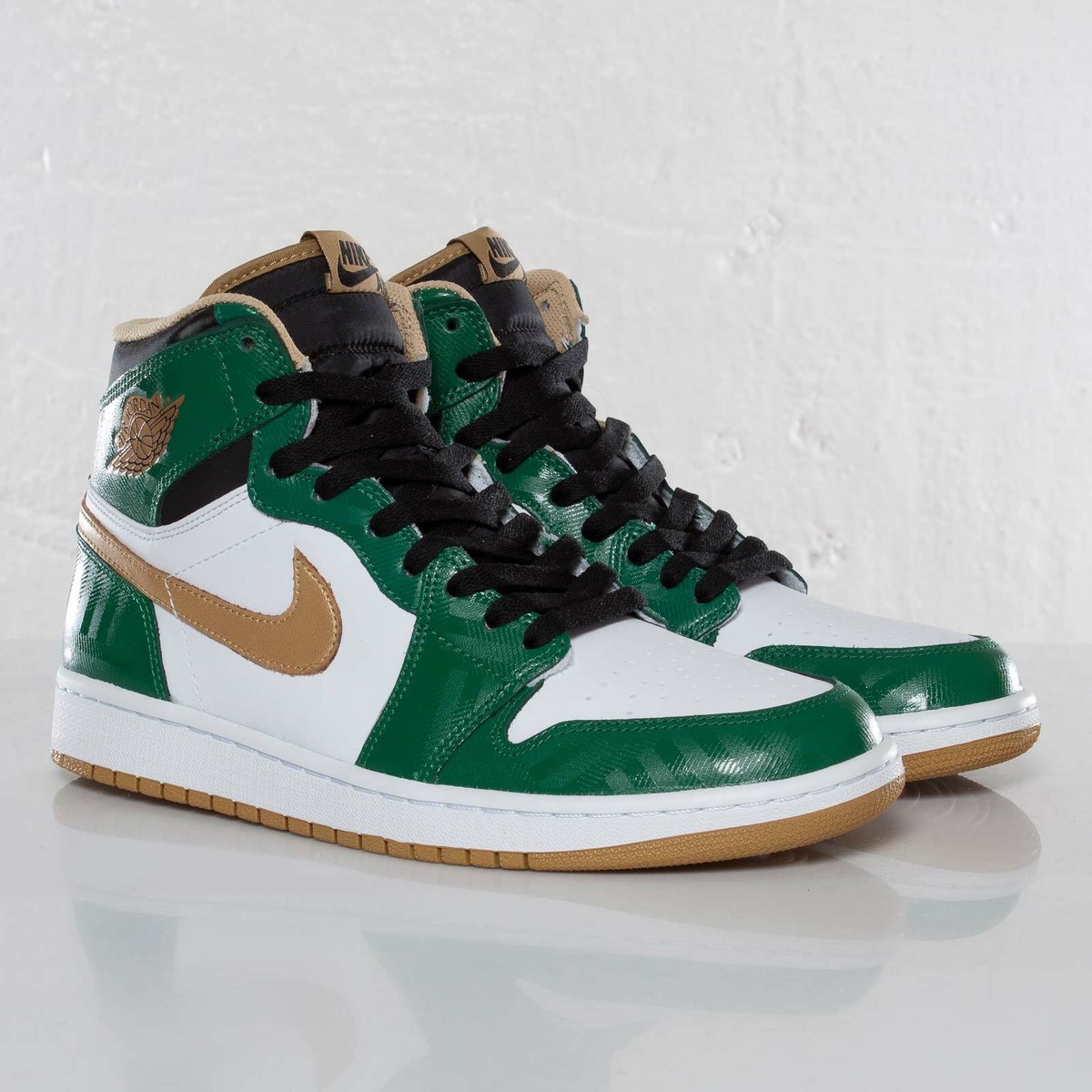 Nike Air Jordan 1 Retro High OG Celtics Size 14. 555088-315 Nike Air Jordan 1 Retro High OG Celtics Size 14. 555088-315