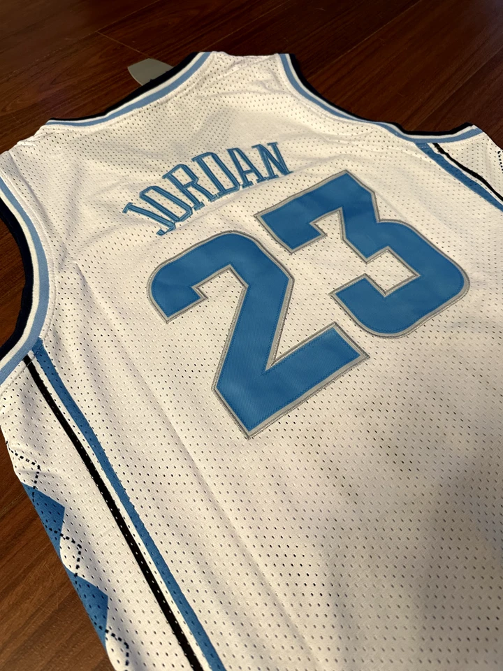 Новый с Ярлыками Michael Jordan баскетбол Джерси X-Large #23 Северная Каролина смолы каблуки белый - Изображение 4 из 4