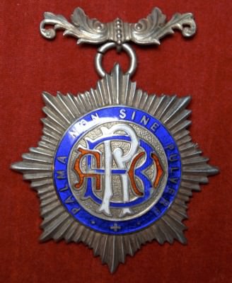 1941 ROLL OF HONOUR MEDAL To Bro. Albert V. Banks KSK by F.A. Morris Lodge 4836