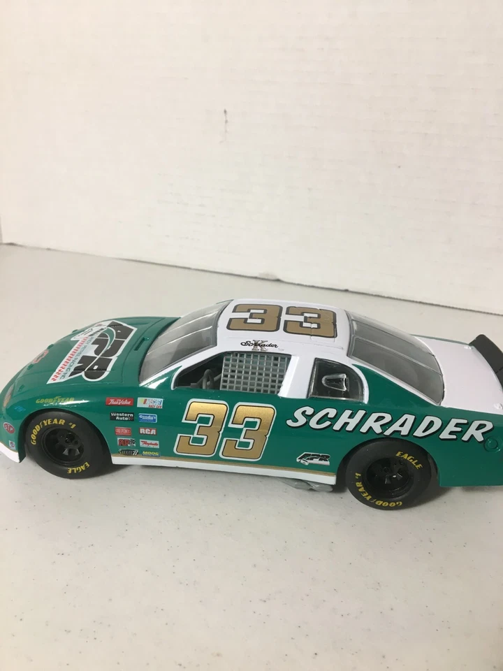 Coches diecast Racing Champions 1/24 edición limitada serie Gold. #8 Ken Schrader Foto 3 de 4