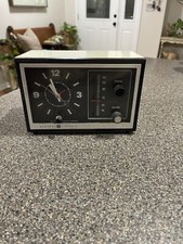 VTG GE General Electric AM Radio Alarm Clock Model 7-4725A Works Great BEIGE