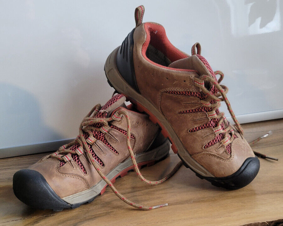 Keen Zorb Hiking Sneaker Outdoor Shoe Brown Leather Women display picture 2