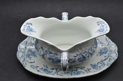 Sauciere aus dem Hause B. W. M. & Co. (Brown-Westhead und Moore & Co)