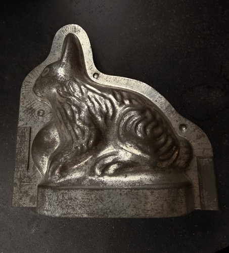 Antique  VTG German Tin Chocolate Mold Bunny Rabbit w/egg 7” 
