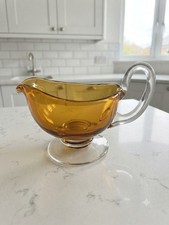 Vintage William Sonoma Footed Gravy/Sauce Boat Amber Glass Excellent Condition