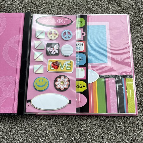 Tapestry CR Gibson Jackie Peace Scrapbook Pink 20 Predesigned Pages + Stickers - Picture 2 of 6