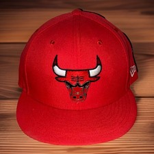 Chicago Bulls New Era 59FIFTY Fitted Hat Cap 7 3/8 Red Half Metal Bull Logo EUC