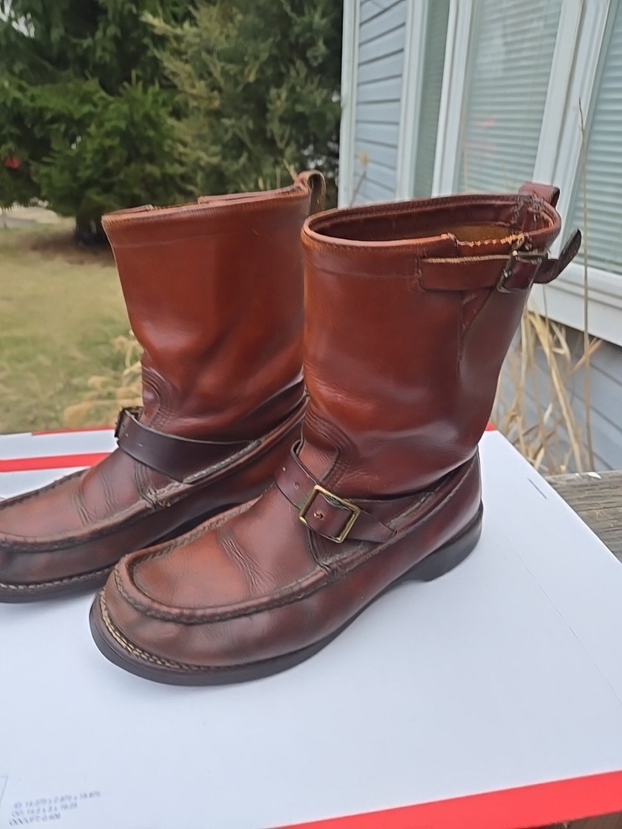 靴 Russell Moccasin SHORT CAVALIER 8 1/2 E WC Russell Moccasin Cavalier Boots Men's size 8 E Pull On Brown