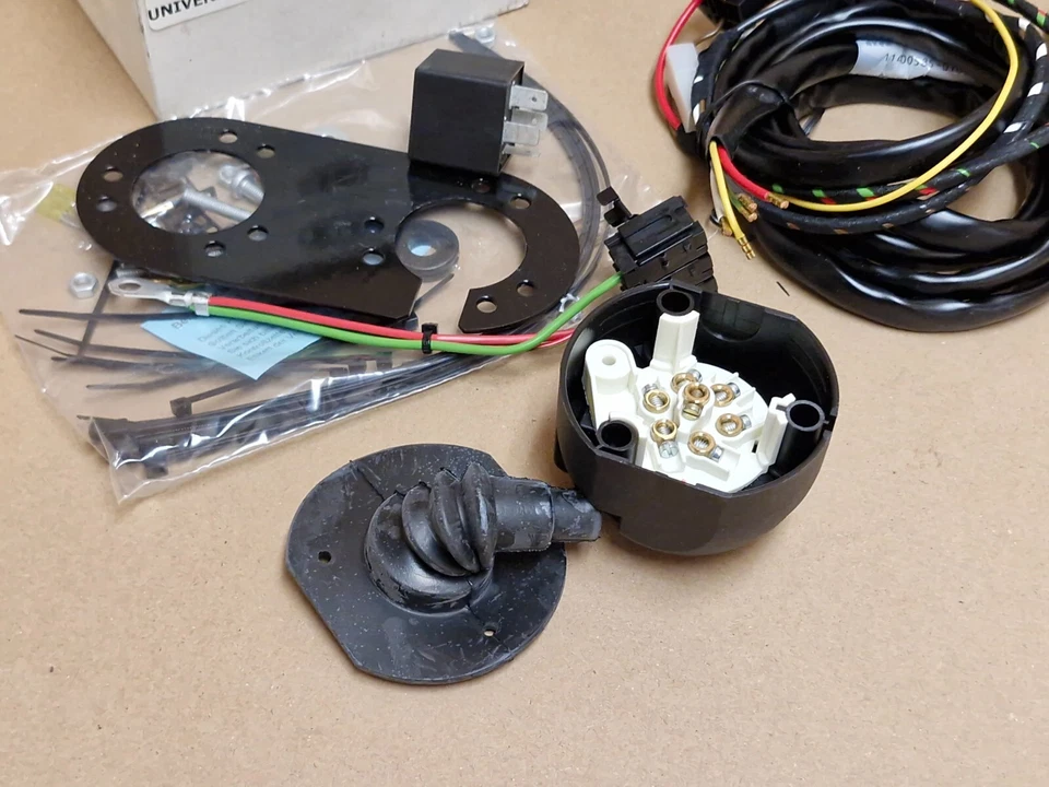 Kit Eléctrico Universal Kia 12S Barra de Remolque 7 Pin AC09236001 Genuino NUEVO Hyundai Foto 2 de 4