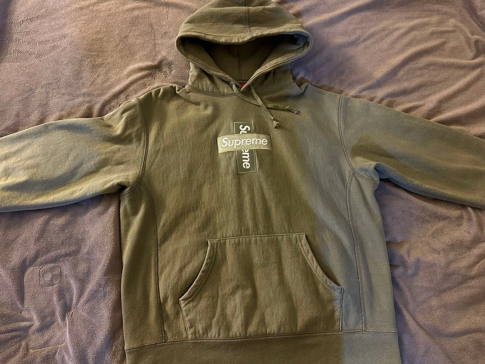 Sweat à capuche Supreme Cross Box logo olive FW20 taille M occasion 100% AUTHENTIQUE