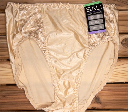 Mutandine hi-cut in raso e pizzo beige nuove con etichette taglia 8 XL di Bali