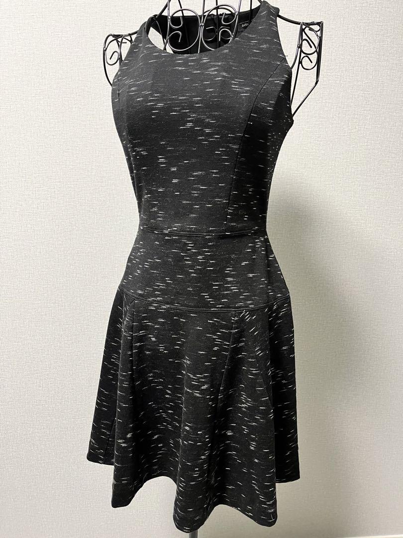 Robe Banana Republic — Noire, Taille 10, Sans Manches, Genoux, Neuf Sans étiquettes