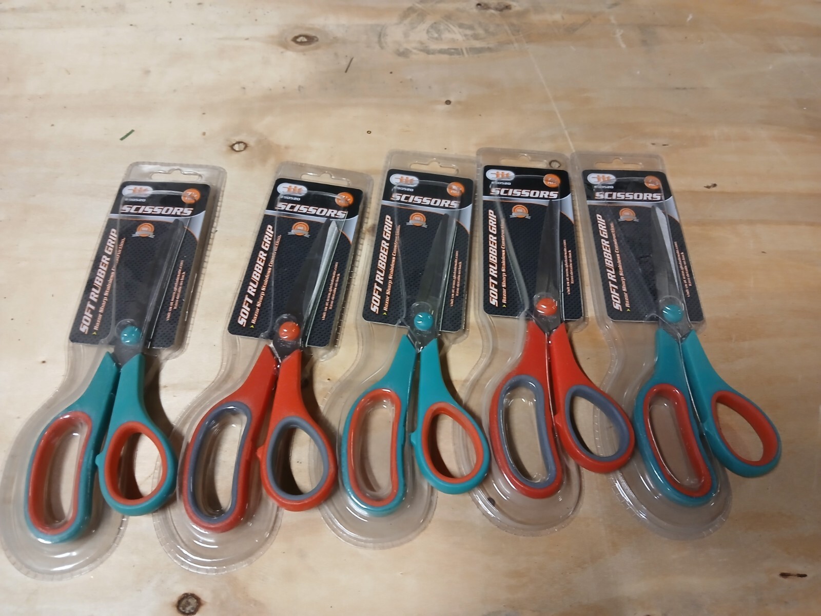 Scissors soft rubber grip Titanium Bonded Scissors, Green/red, 2 Per Pack-image