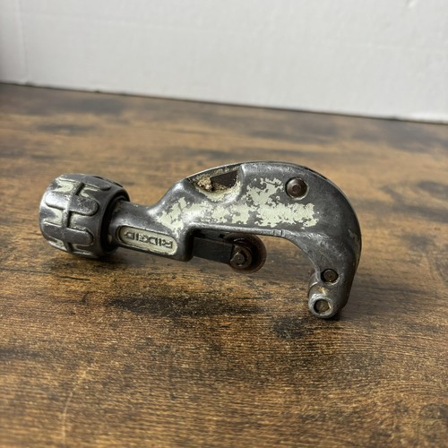 Ridgid No. 105 Pipe Tubing Cutter 1/8" - 1-1/8" OD Capacity - Picture 8 of 11