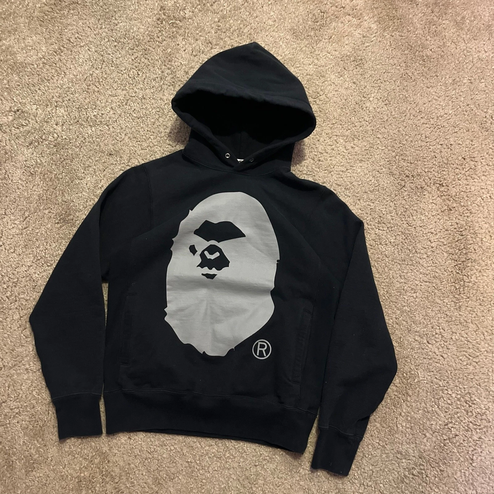 A BATHING APE (BAPE) Autentica felpa con cappuccio Bape anni 2000 scritta medievale S
