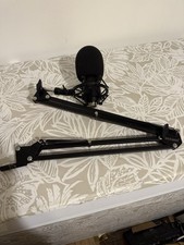 Neewer NW-700 Studio Broadcasting Recording Condenser Microphone Kit