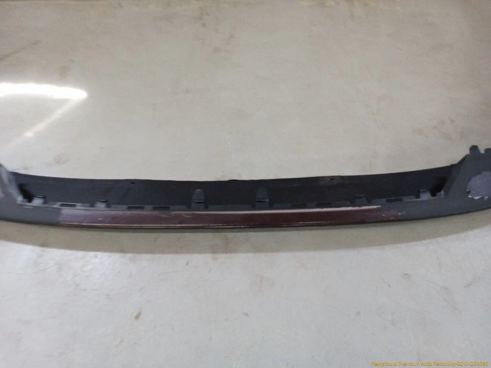 Valencia de parachoques inferior delantero Volvo C30 para 2007 2008 2009 2010 07 08 09 10 Foto 4 de 4