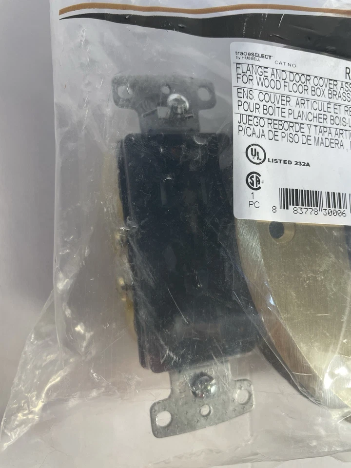 Cubierta de caja de piso Bryant Electric RF506BR, latón Foto 2 de 4