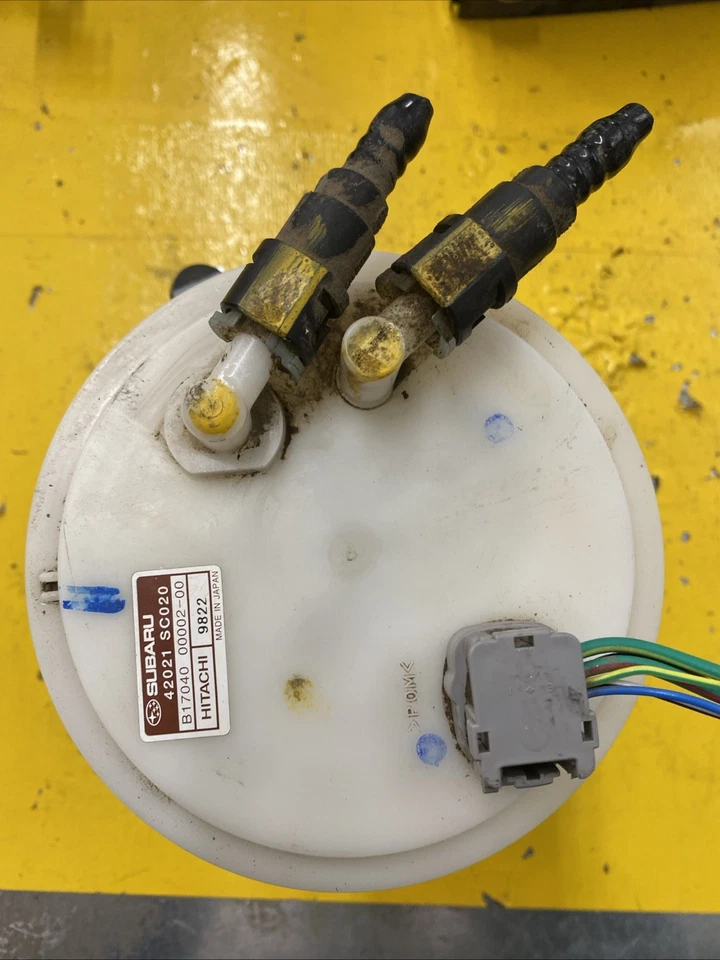 Subaru Forester 2009-2013 BOMBA DE COMBUSTIBLE MONTAJE DE GAS 42021-SC020 OEM Foto 2 de 4