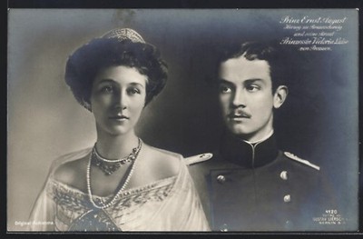 Postcard Prince Ernst August Duke of Brunswick and Princess Victoria Louise of  