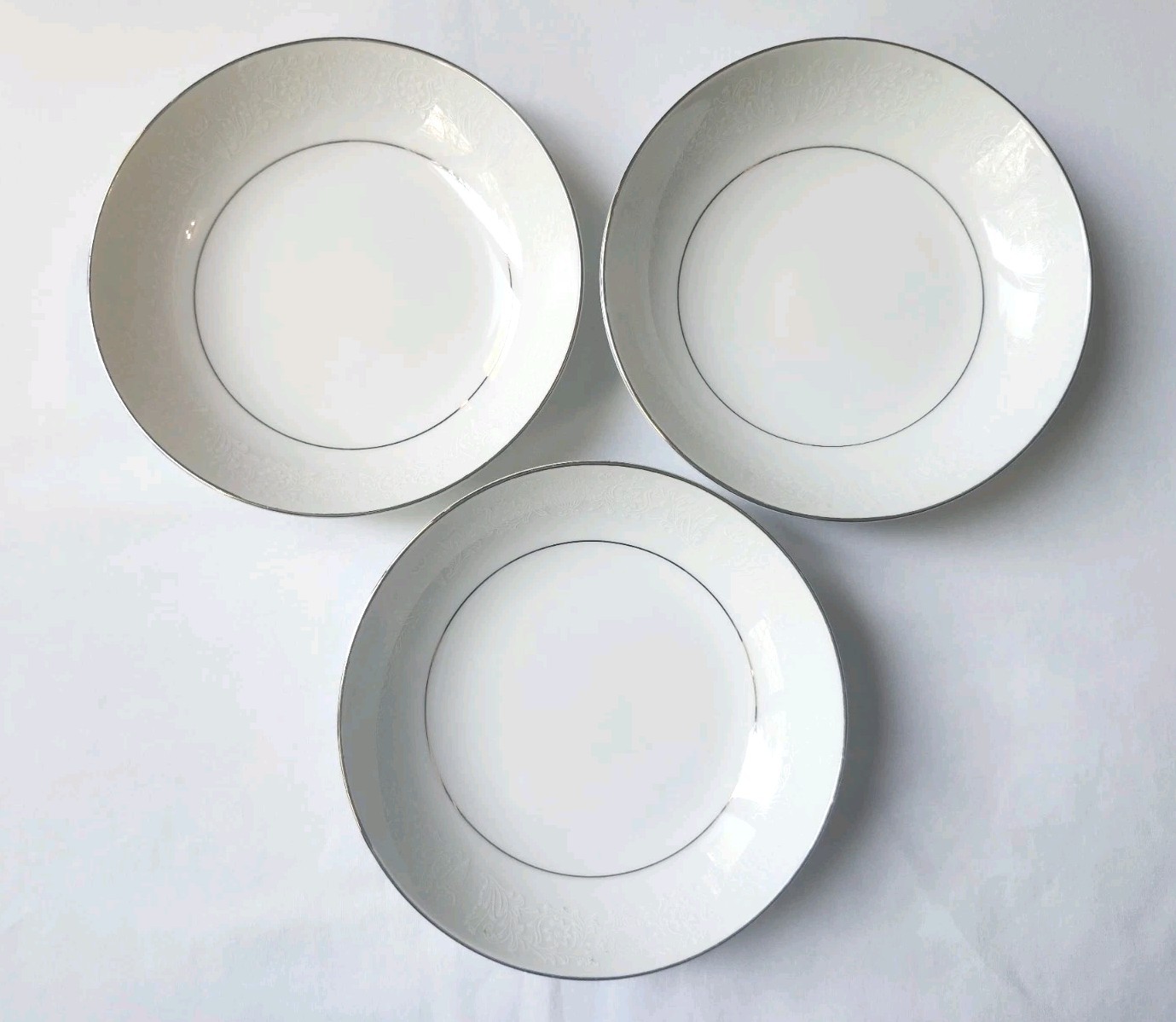 Set Of 3 Crown Victoria Lovelace Fine China Berries Bowls 5 5/8