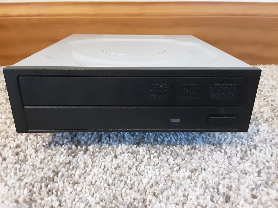 Philips Lite-On DH-16AES Unidad interna SATA DVD/CD regrabable Dell 0FY13D Foto 2 de 3