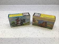 BRITAINS MINI SET 1061 1081 COWBOYS & INDIAN Knights In Combat Mint Unused