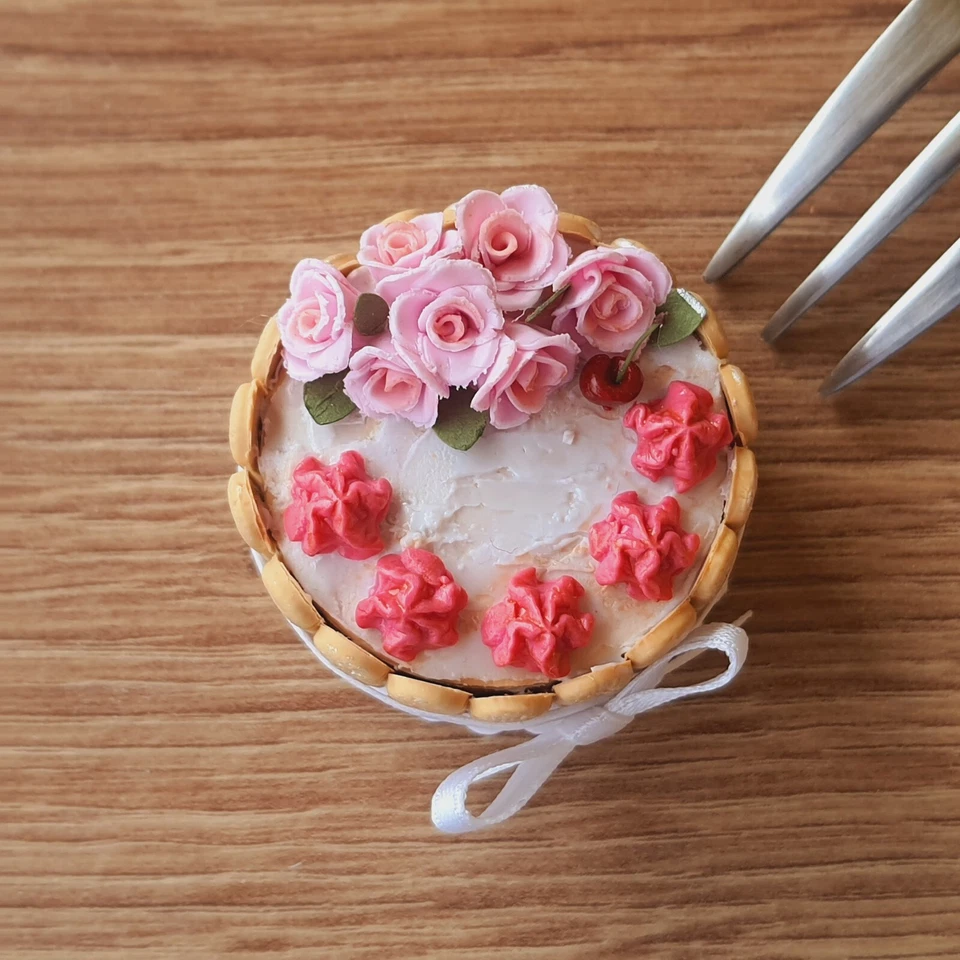 Miniatura per bambole, scala 1:6. Realizzata a mano Diametro 3,8cm altezza 2,5cm - Immagine 4 di 4