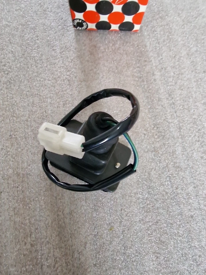 8173087605 DAIHATSU SIGNAL LAMP GENUINE NEW - Image 4 of 4