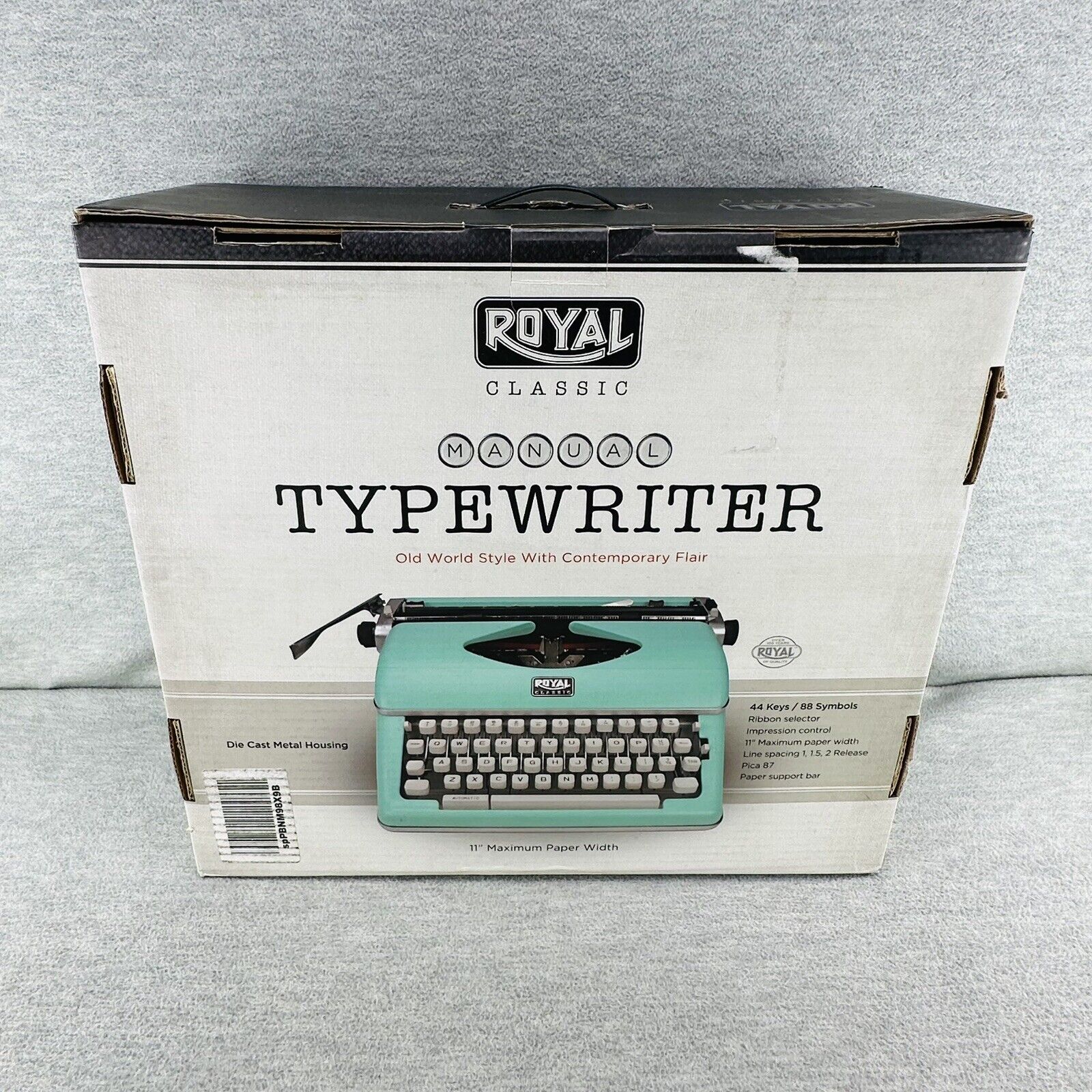 Royal Classic Manual Typewriter