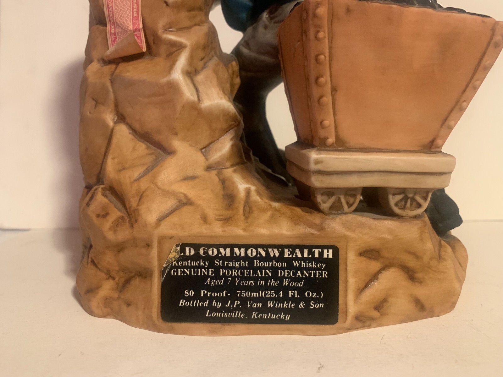 Old Commonwealth Kentucky Bourbon 1983 Limited Ed. Decanter COAL