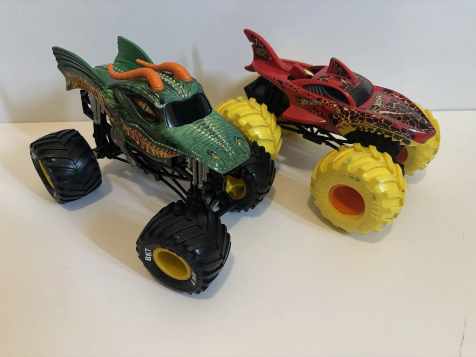 LOTE DE 21 CAMIONES MONSTER JAM HOTWHEELS COLECCIÓN 1:64 TMNT LAVA SHARK DRAGON Foto 2 de 4
