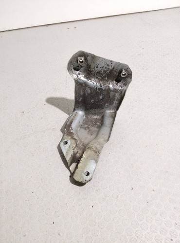 Volkswagen Golf Plus 2007 Vorne rechts Halterung Kotflügel 5M0821136 TNV10356