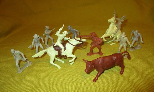 Vintage Marx Play Set 54mm Roy Rogers With Trigger, Cowboys & Short Horn Steer