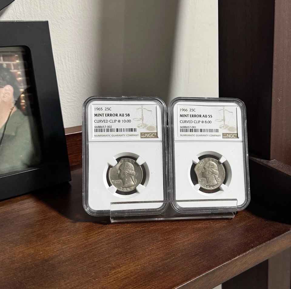 1965 25c AU 58 NGC CERTIFIED US MINT ERROR CURVED CLIP @ 10:00, Sliver Clad - Image 2 of 4