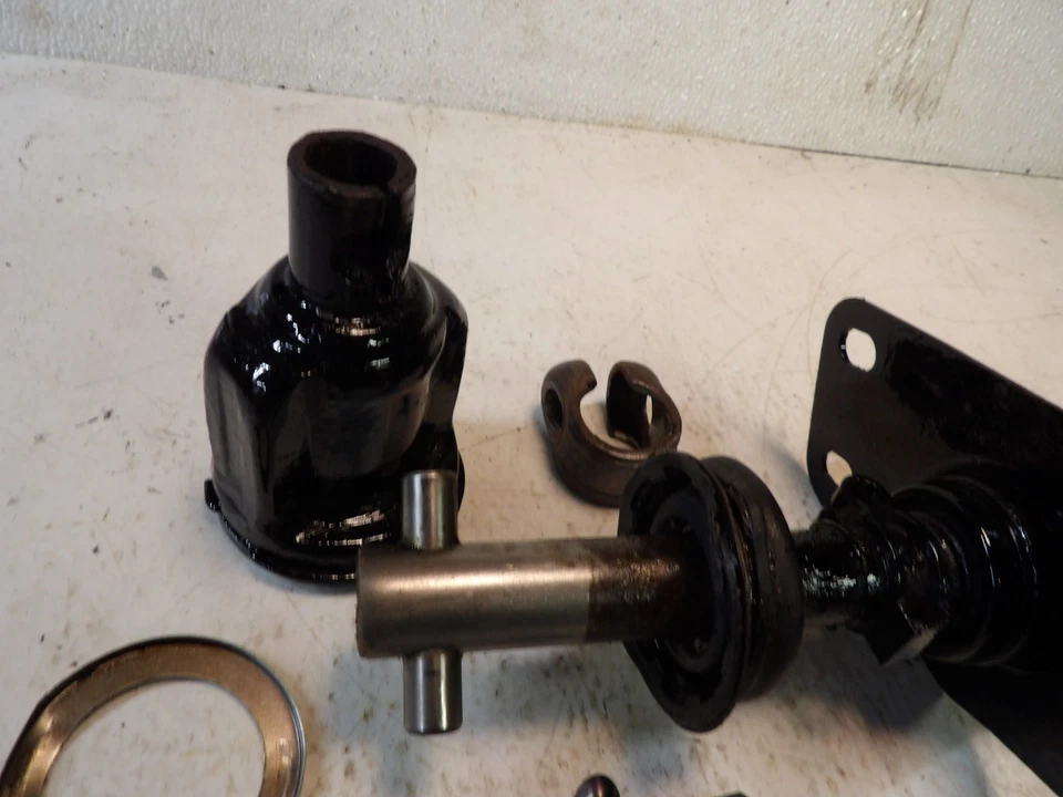 Coluna de direção Chevrolet Corvair 1966 - Imagem 4 de 4