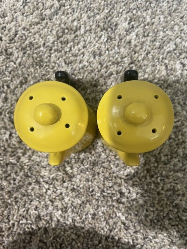 Vintage Toronto Canada Salt And Pepper Shakers Case Loma Souvenir - Picture 5 of 6