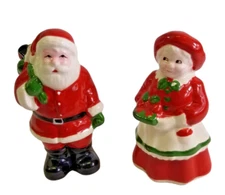 Essential Home Santa and Mrs Claus Christmas Salt Pepper Shaker 4" Set