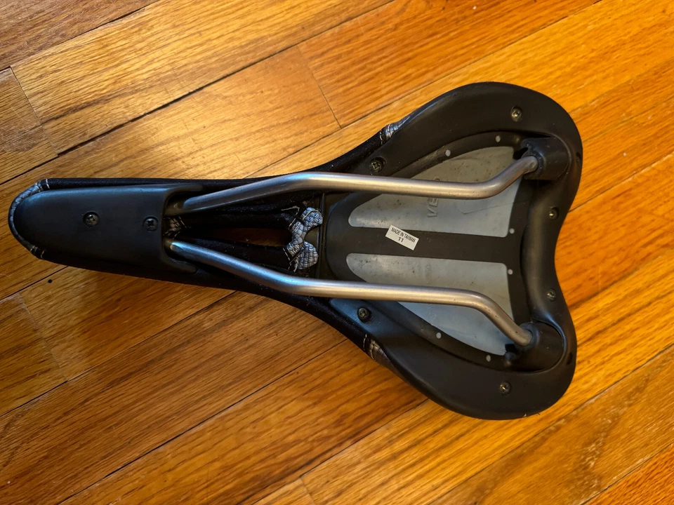 selim de bicicleta avenir velo foam groove lite comfort plus - Imagem 4 de 4