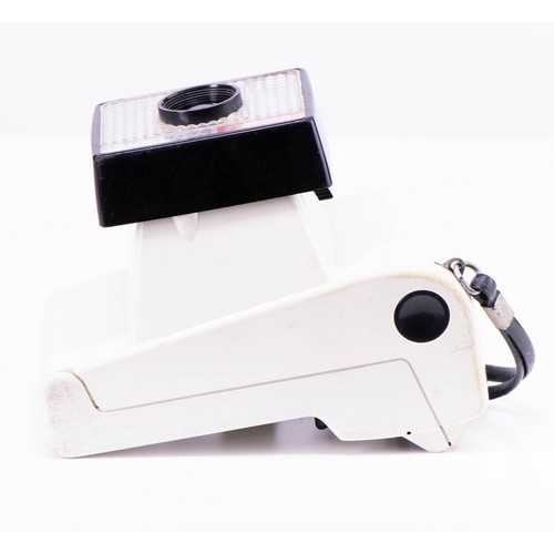 Polaroid Swinger Model 20 Camera | 100mm f17 lens | United States | 1965 - 1970 - Picture 5 of 7
