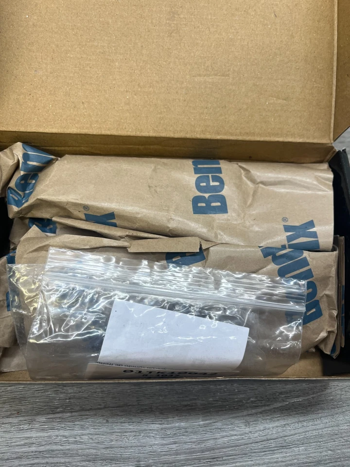 Pastillas de freno traseras de cerámica Bendix Premium SBC1037 Chrysler Dodge Jeep Mitsubishi Foto 2 de 2