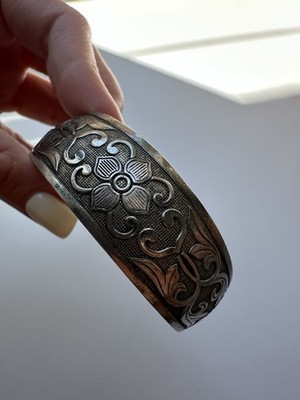 Vintage Chinese Wen Yin Silver Cuff Bracelet Floral Engraved 27g Hallmarked