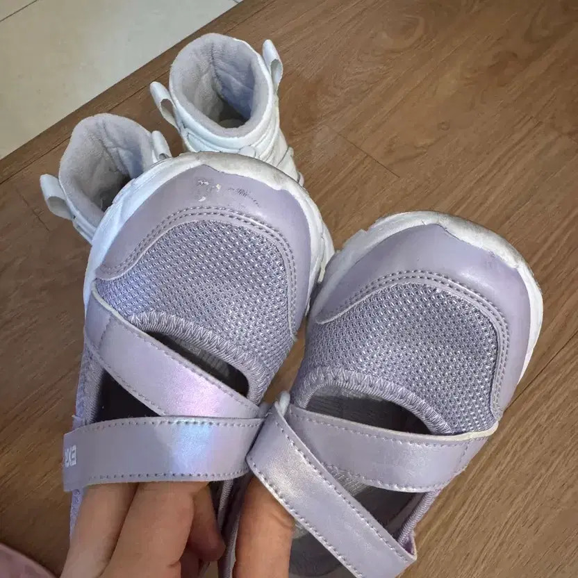 Girls Shoes 190mm Sneakers, EXR, New Balance Aqua Shoes, Jelly Sandals, Pearl Sa thumbnail 2