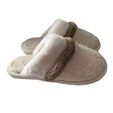 Plush Cream and Tan Slippers Women  s Size 7-8 Slip On Closed Toe Cozy