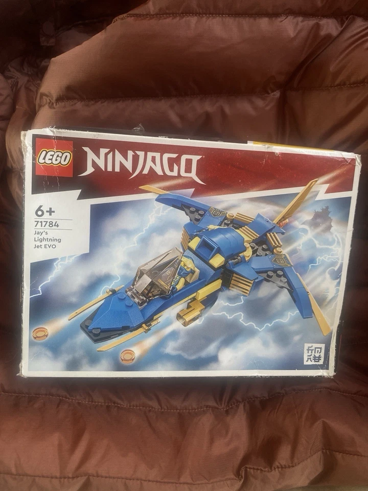 LEGO Ninjago 71784 Jay's Lightning Jet EVO, photo 1 sur 5