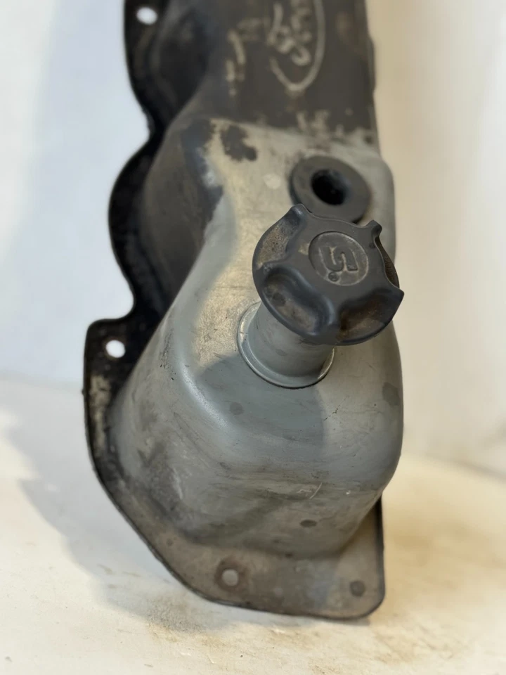 1987-1996 FORD F150 F250 F350 4.9L 300 STRAIGHT I6 ROCKER VALVE COVER OEM - Image 4 of 4