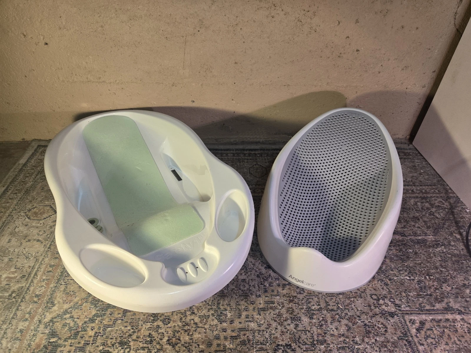 Lot Of 2 Baby Bathtubs Saftey First Infant To Toddler And Angel Care
Opens in a new window or tab