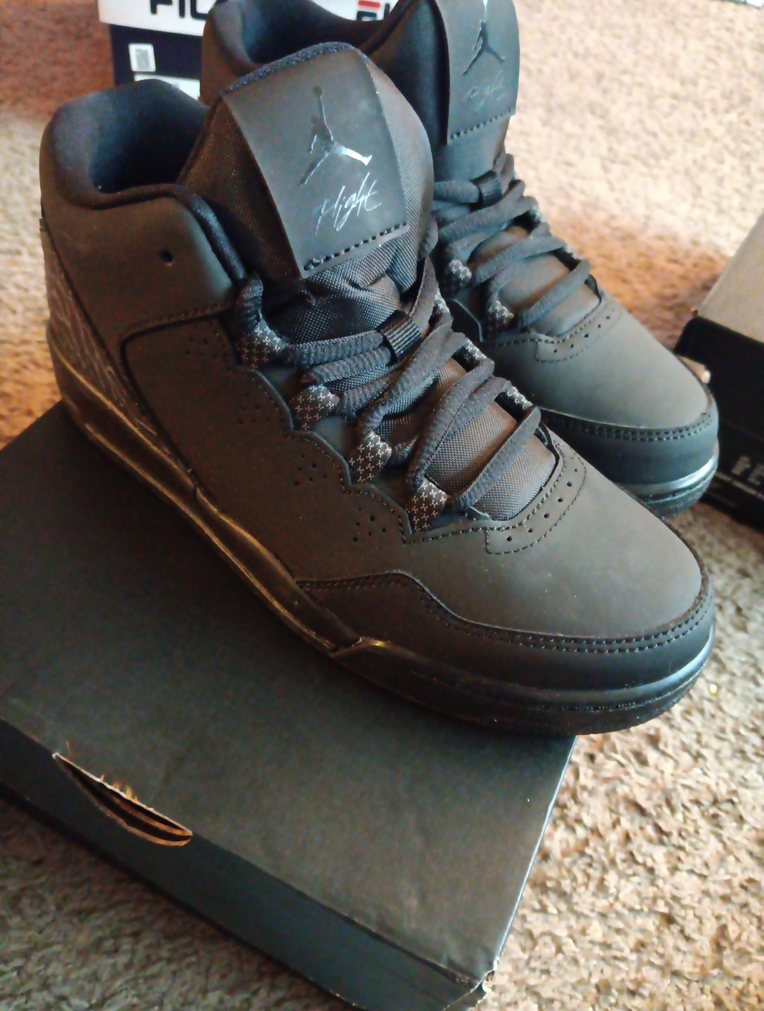 Jordan Flight 2 Black Kids Size 2.5