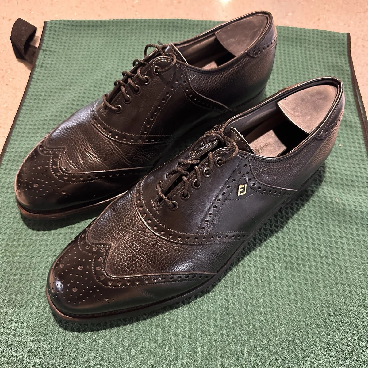 Vintage FootJoy Classics Golf Shoes Size 9D, Black and Brown, New Spikes. Footjoy Classics Men main image 4