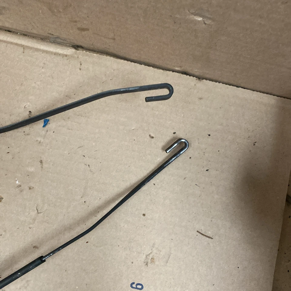 Brazo limpiaparabrisas delantero izquierdo derecho Subaru Impreza Wagon 2005 2006 2007 51325 Foto 3 de 4